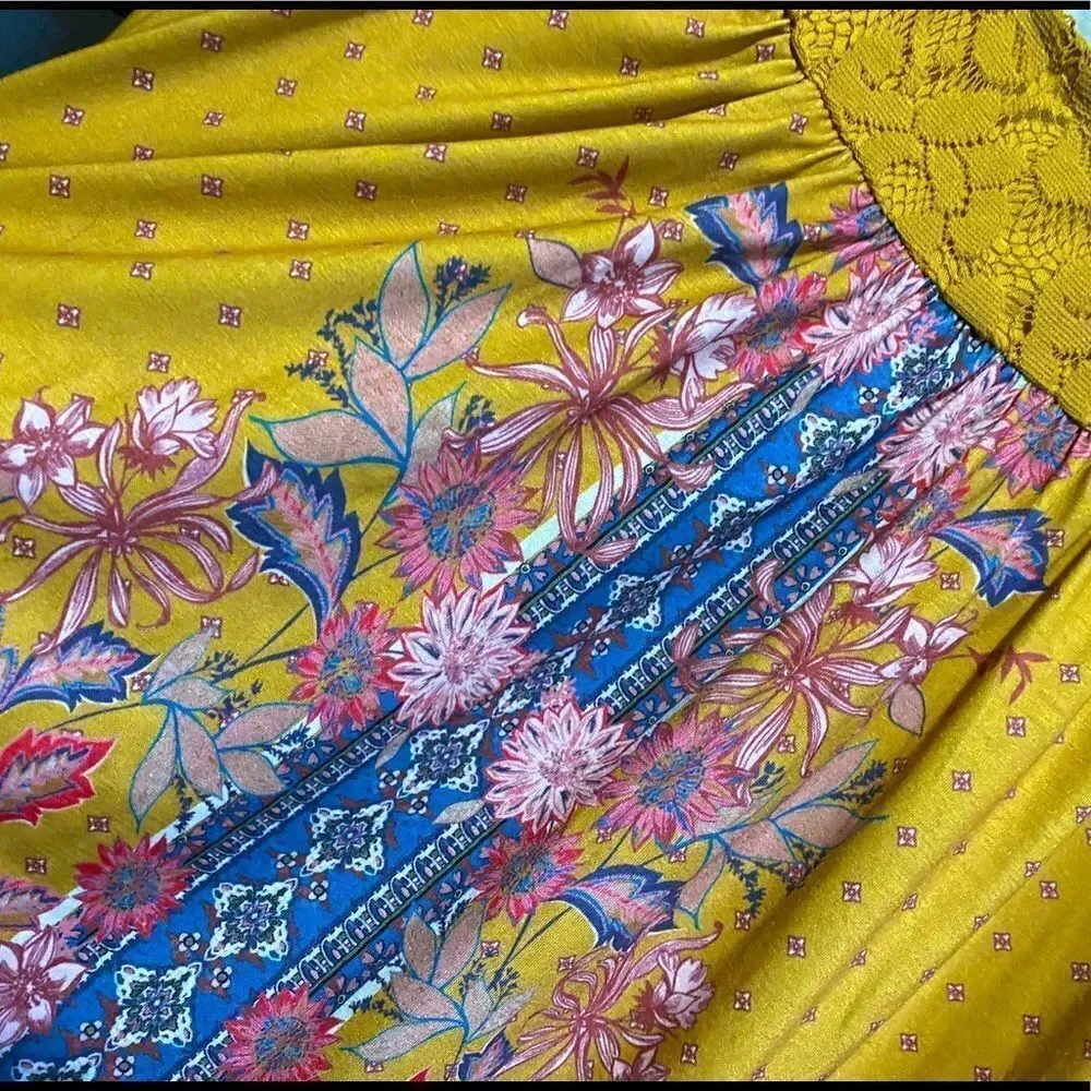 World Unity Flowy Yellow Patterned Blouse - Picture 3 of 4